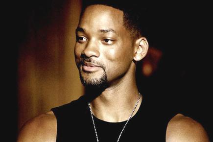 Topless fans mob Will Smith